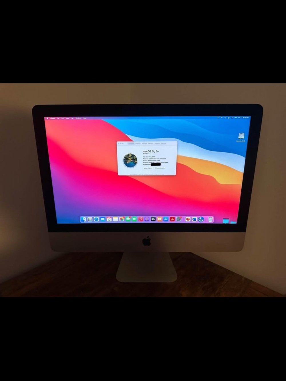 2017 Apple iMac 21.5-inch Desktop Computer Silver & Black